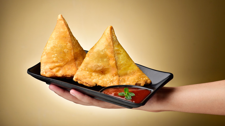 Health Benefits of Eating Samosa