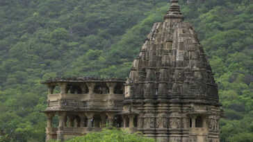 The Navlakha Temple, Rajasthan - Wanderela