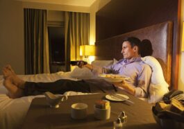 Should You Eat Late Before Bed?