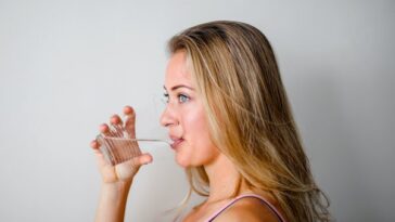 Top 8 Signs That You’re Drinking Contaminated Water