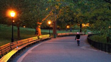 Surprising health benefits of walking after dinner