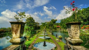 Amlapura, Bali- Wanderela