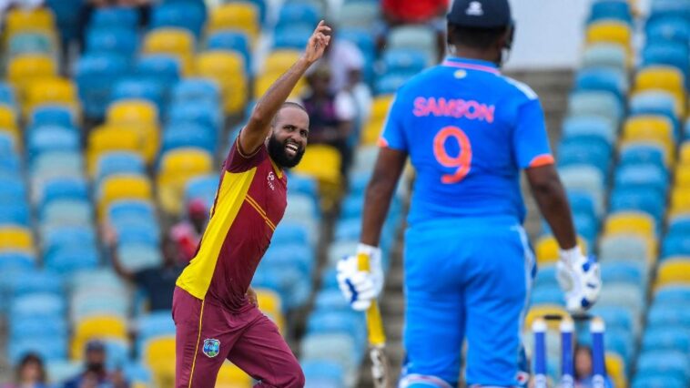 West Indies need 182 to win the second ODI against India, who absolutely collapsed after a good start.