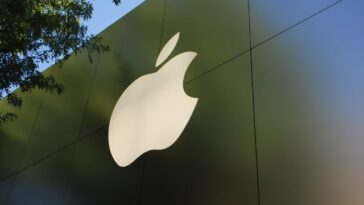 Apple building Apple GPT AI, aims to fight ChatGPT and Google Bard next year