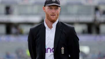 Chris Woakes urges batters to do well