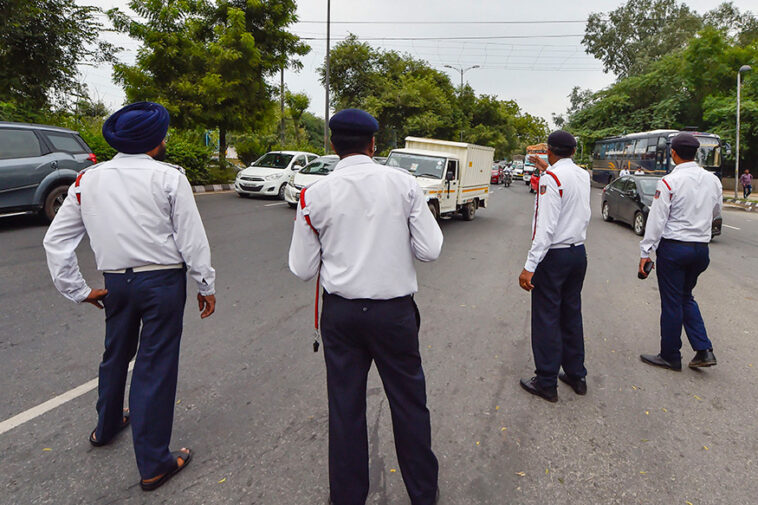 2 lakh cars jack up 20 notices each, Delhi Traffic Police begins crackdown