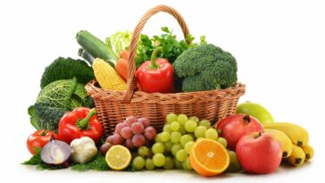 What are the benefits of vegetables in a healthy eating pattern?