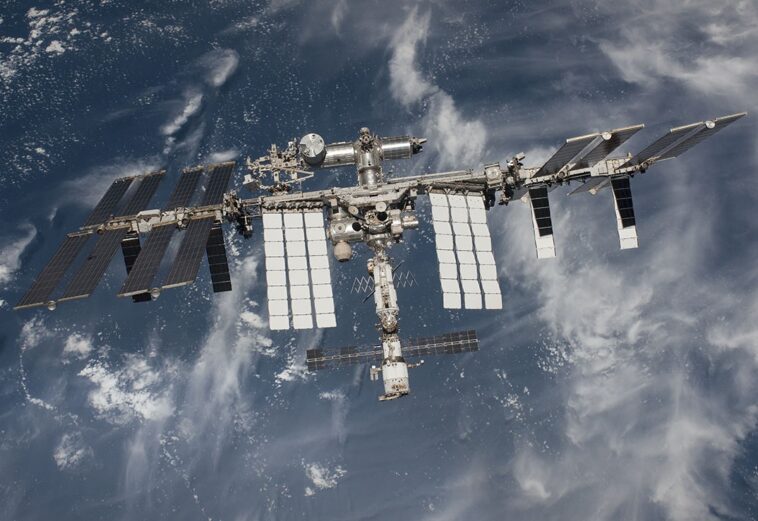 NASA power outage briefly disrupts communication with International Space Station