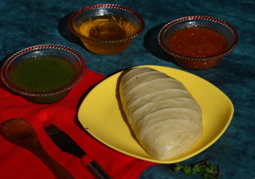 A Gastronomic Adventure: Indulging in the Flavors of Manali's Cuisine