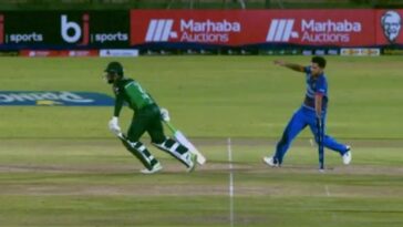 Shadab Khan's debatable run out