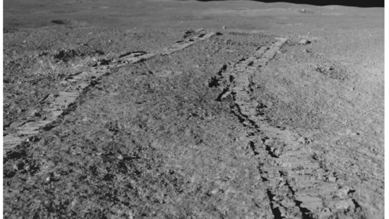 Rover Pragyan Faces Big Crater On Moon Walk