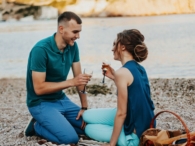 Best 7 Things You Shouldn’t Talk About on a First Date