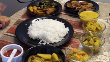 Top 10 Dishes Every Foodie Must Eat In West Bengal