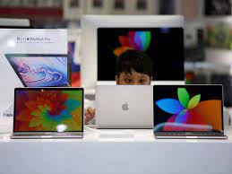 Govt defers implementation of restrictions on imports of laptops, PCs and tablets to Nov 1