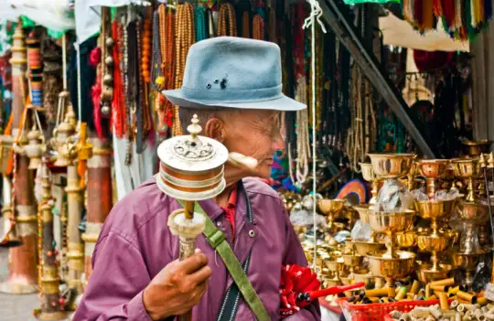 Exploring the Enchanting Charms of Darjeeling: Must-Visit Places