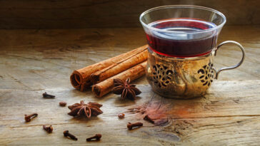 Unbeatable Advantages Of Drinking Clove Tea