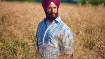 Akshay Kumar releases Mission Raniganj poster, internet notes he substituted India with Bharat.