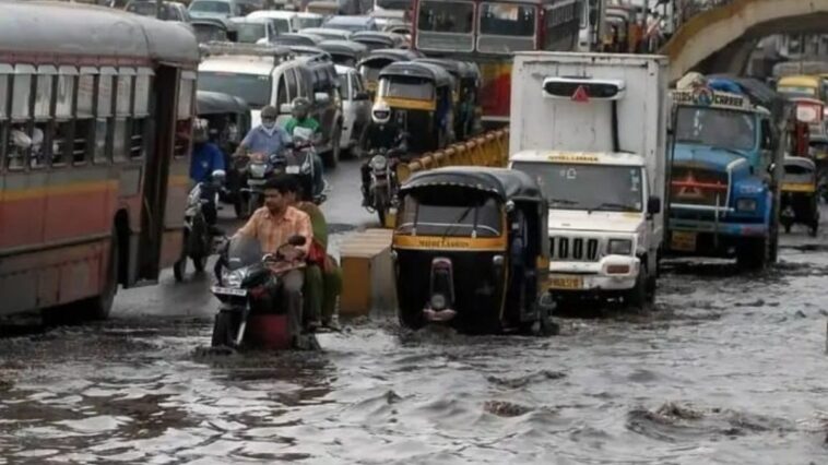 Heavy rain closes Andheri and Malad subways for traffic in Mumbai.