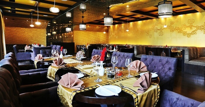 Srinagar Eats: Where to Find Delectable Food in the Heart of Kashmir