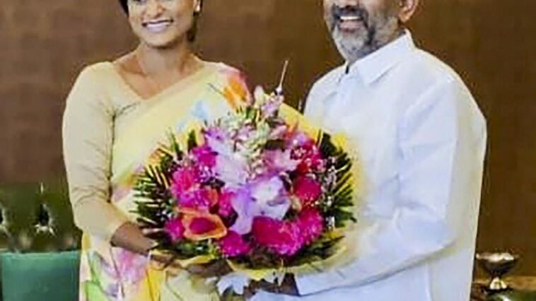 Sharmila visits Congress leaders in Delhi to discuss merger.