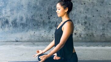 What are the benefits of chanting Om?