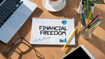 How to Reach Financial Freedom: 12 Habits to Get You There