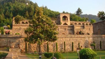 Exploring Srinagar: Top Places to Visit