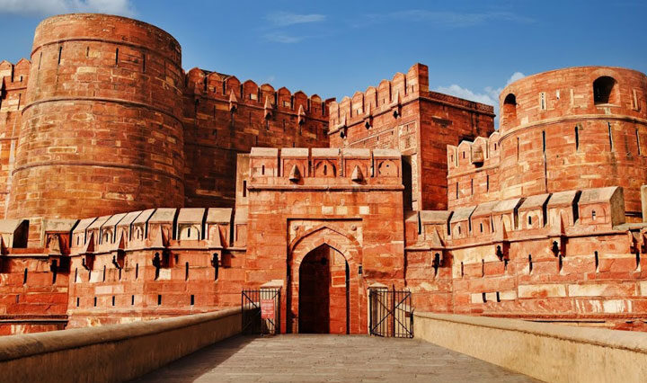 Agra Fort: A magnificent Mughal masterpiece