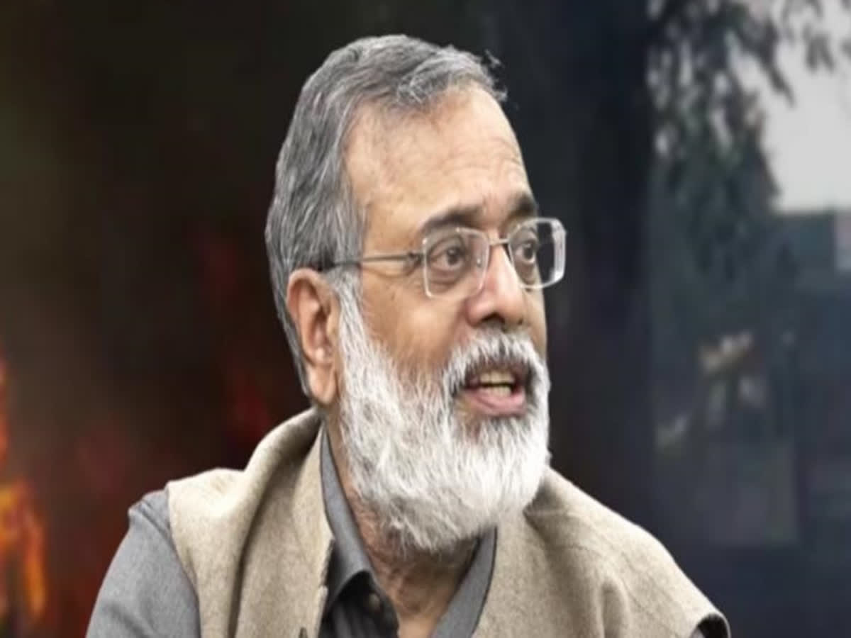 After day-long raids, NewsClick founder Prabir Purkayastha arrested under UAPA.