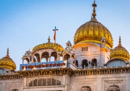 Bangla Sahib Gurdwara: A Sikh Pilgrimage Site in Delhi
